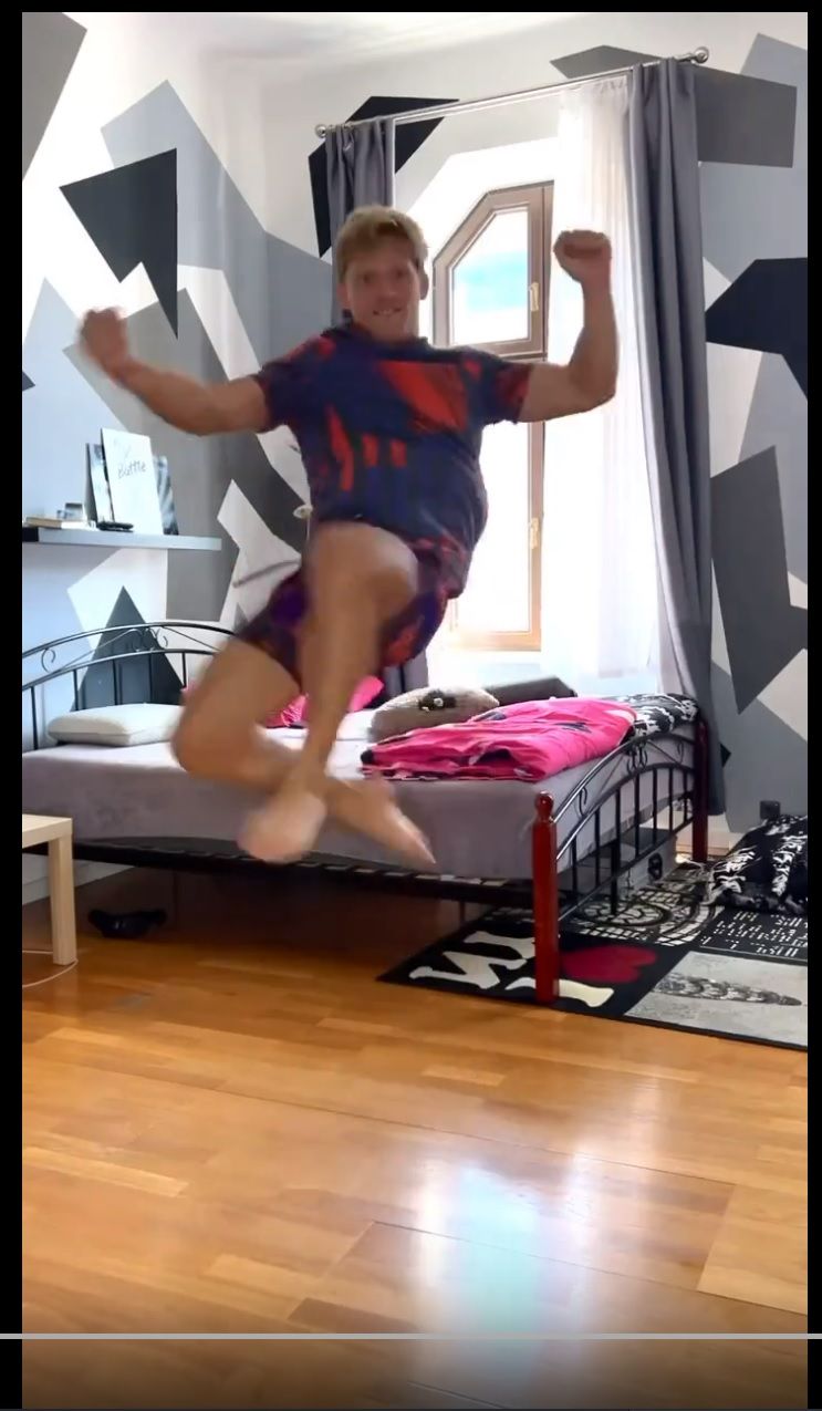 Kick screengrab 3.jpg