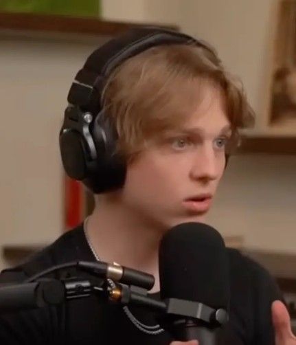 CSHOT41 Mar. 23 19.35.jpg