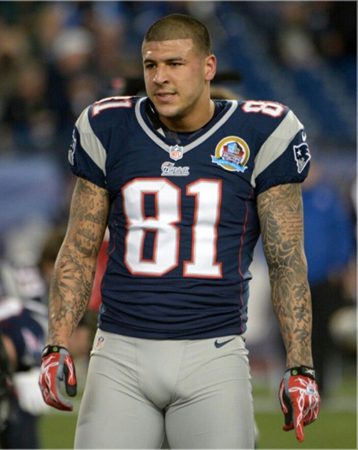 Aaron Hernandez 04.jpg
