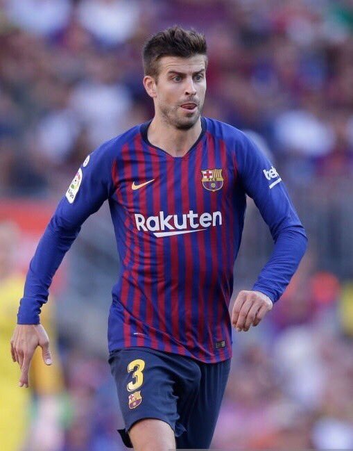 Paquete de Gerard Piqué (6).jpg