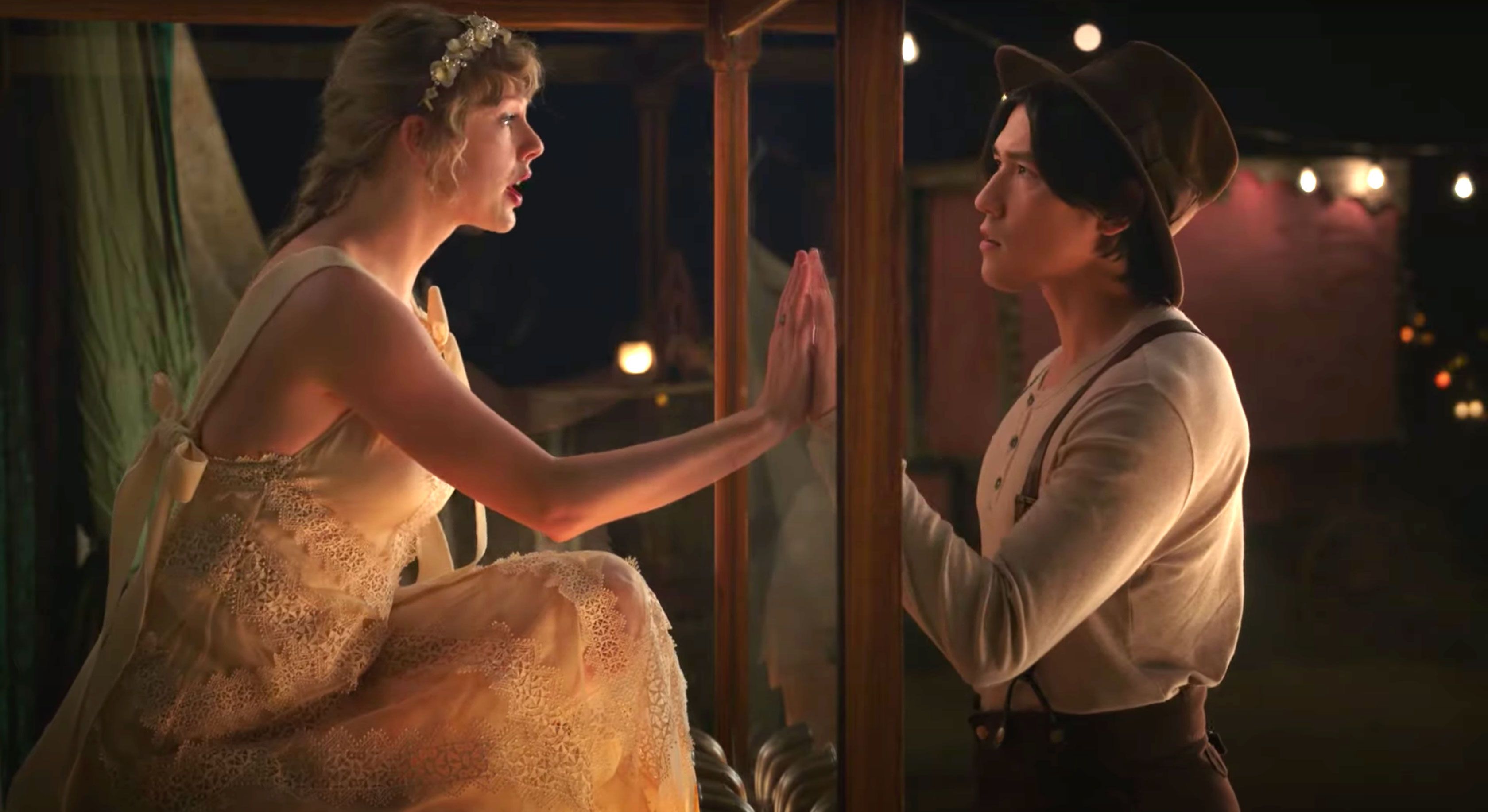taylor-swift-willow-music-video-1607698176.jpg