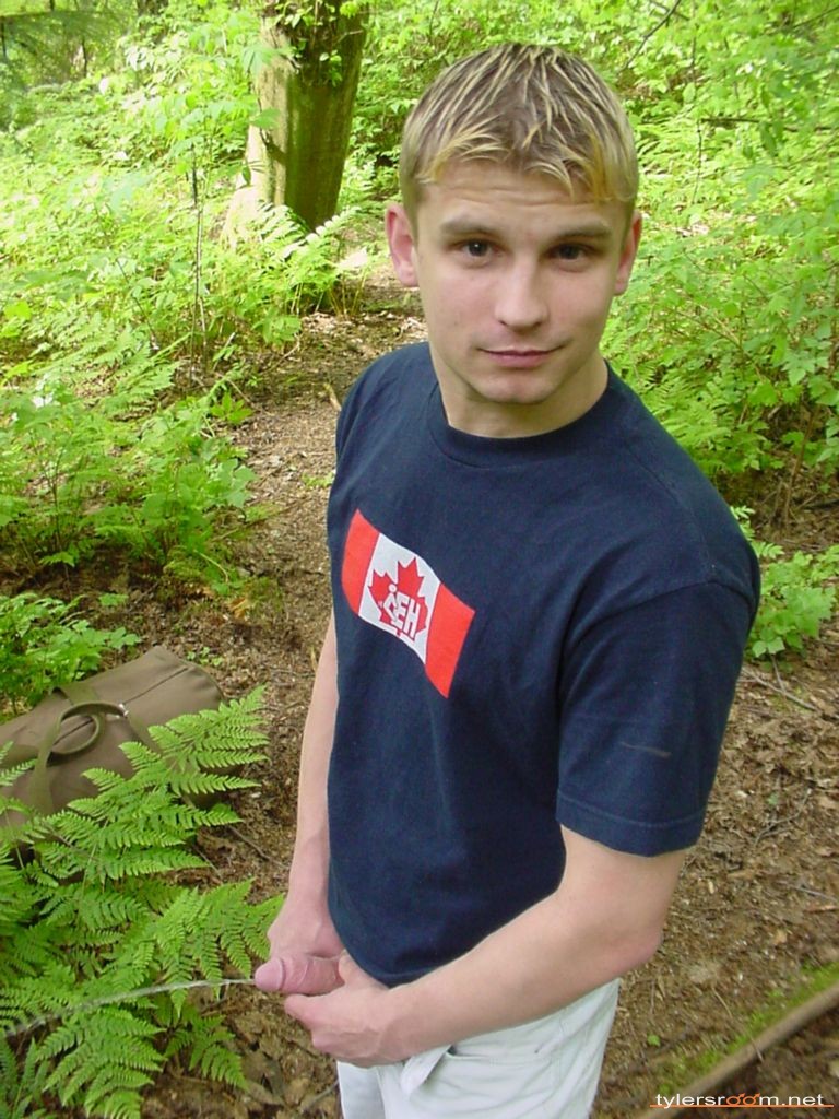 tylersroom_blonde_twink011.jpg