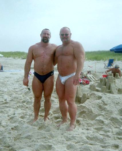 BEACH_BEAR_002.jpg