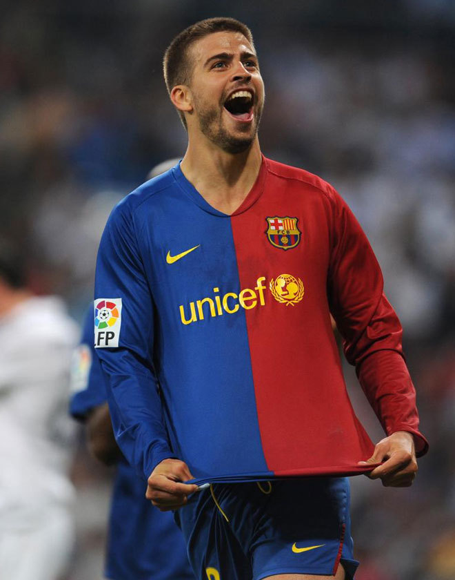 El-Cl-sico-2-05-2009-celebrando-su-gol-gerard-pique-5978409-660-840.jpg