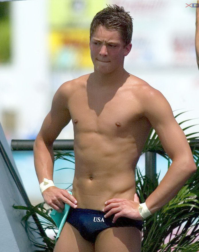 hot-boy-in-speedos-1.jpg