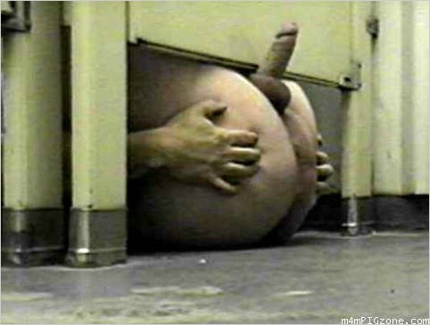 public-bathroom-gay-sex35.jpg