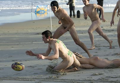 naked-rugby-nz-1_690091c.jpg