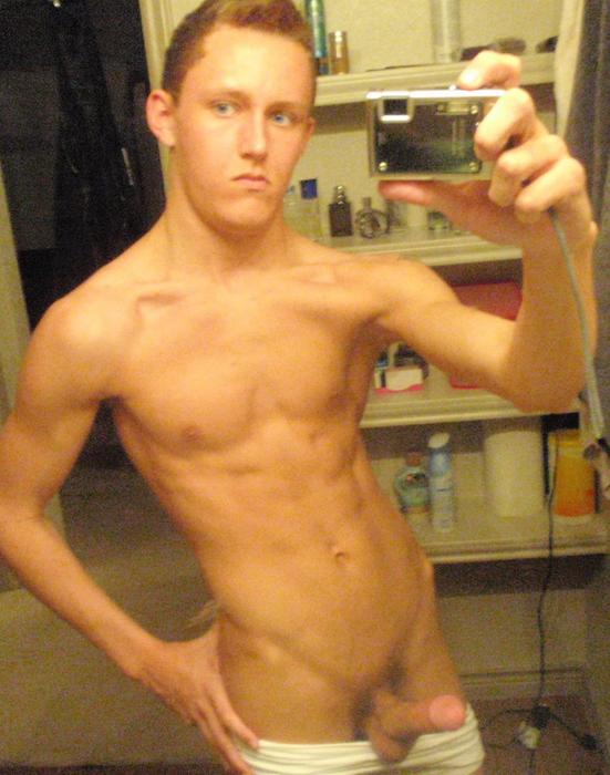 Smooth-boy-mirror-pic.jpg
