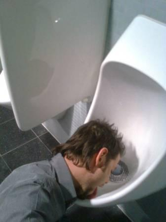 piss drinking06.png