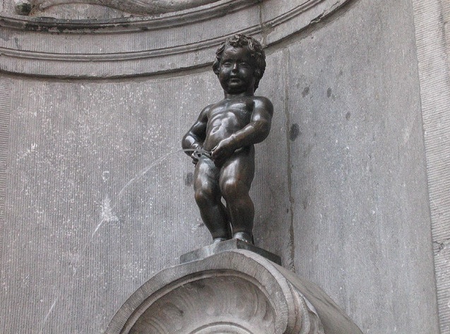 boy pissing sculpture 5.jpg