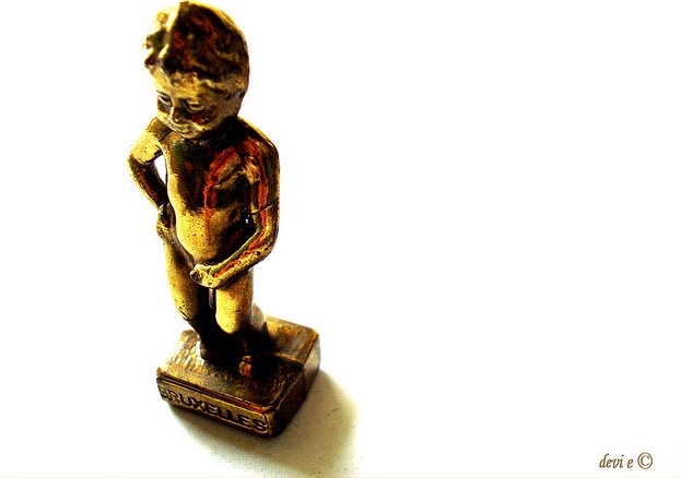 Boy Pissing Sculpture.jpg