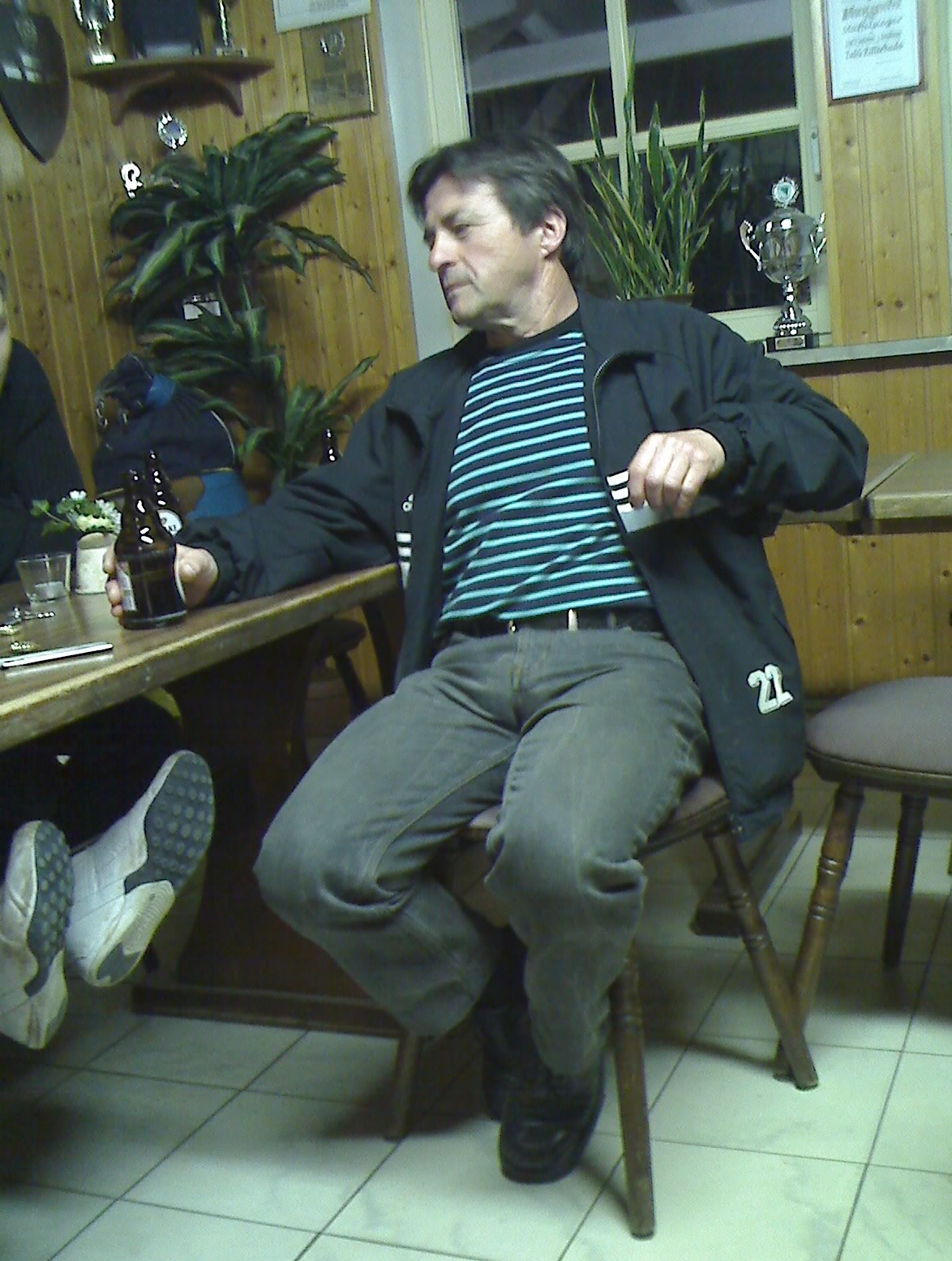 Nude hairy daddy in locker room (voyeur) bulge 2 - Kopie.jpg