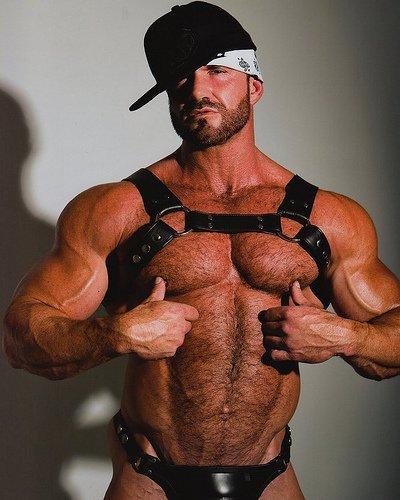 Men in Leather_0001.jpg