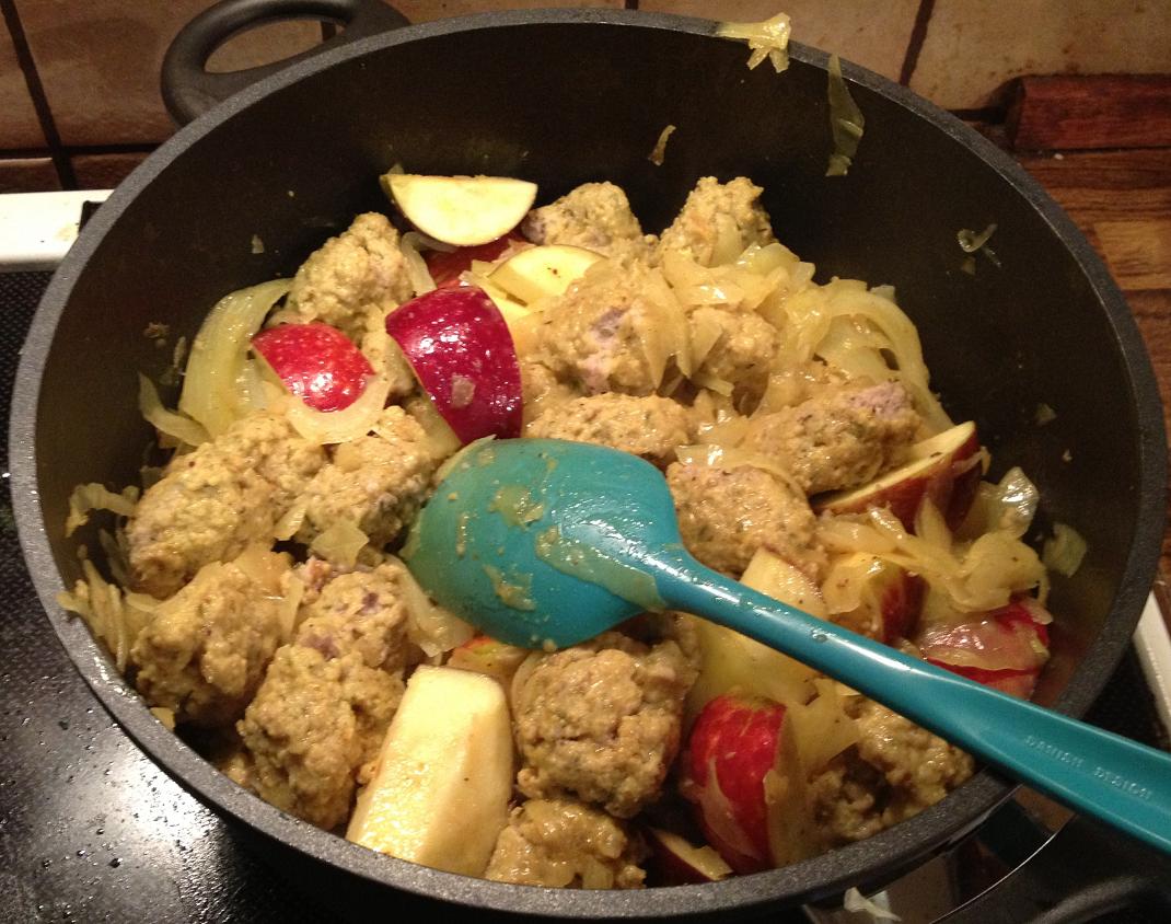 Kødboller i karrykål.jpg