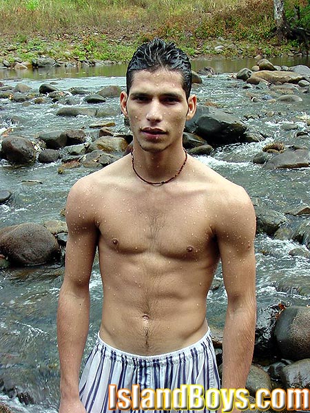islandboys002.jpg