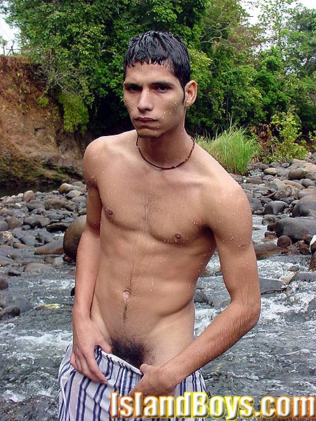 islandboys003.jpg
