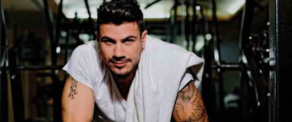 Άκης Πετρετζίκης 8.jpg