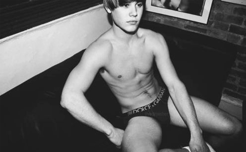3 justin-gay-bieber1.jpg