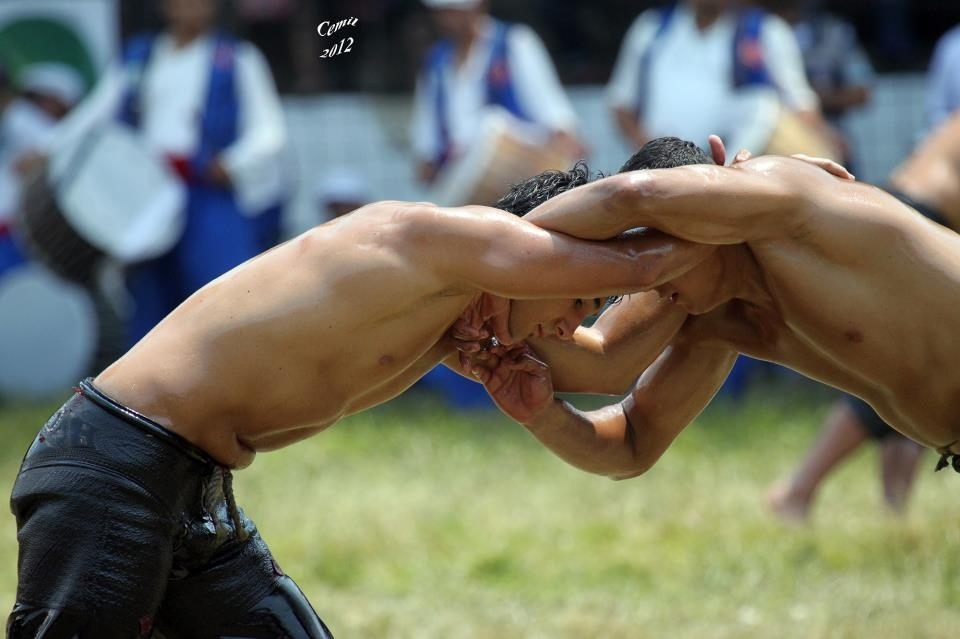 Oil-Wrestling-in-Turkey-5.jpg