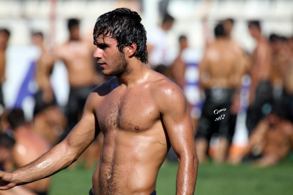 Oil-Wrestling-in-Turkey-6.jpg