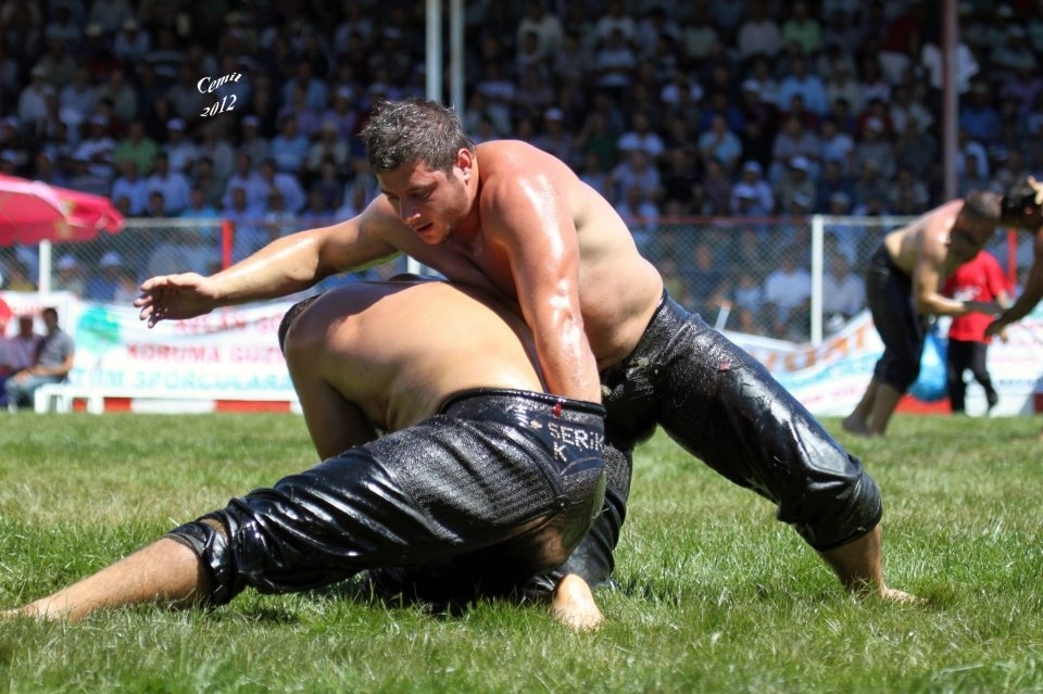 Oil-Wrestling-in-Turkey-11.jpg