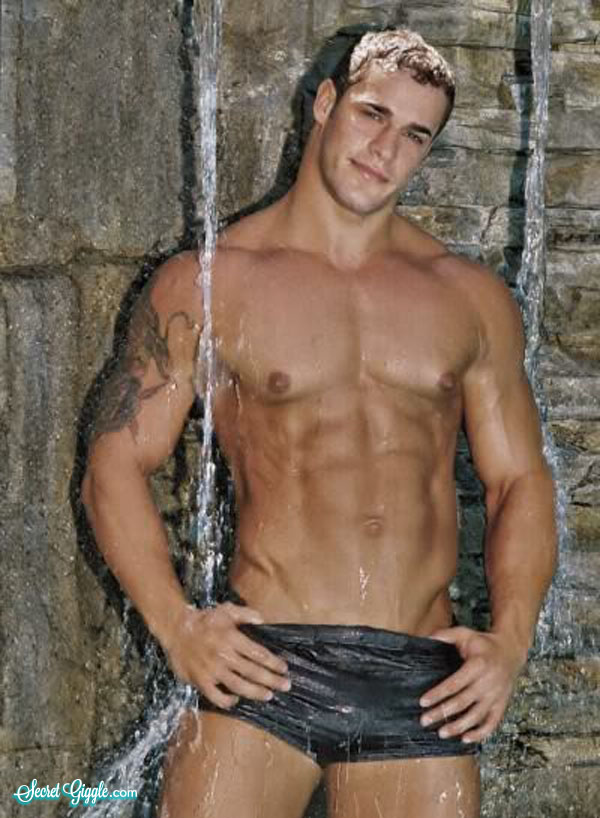 wet-men-hunks-06.jpg