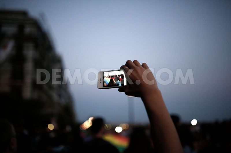 1371359682-second-gay-pride-parade-held-in-thessaloniki-greece_2158309.jpg