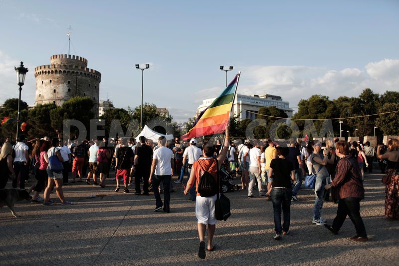 1371359693-second-gay-pride-parade-held-in-thessaloniki-greece_2158269.jpg