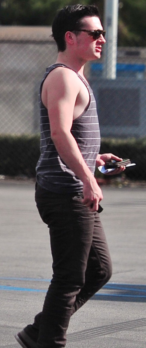 Josh Hutcherson (1).jpg