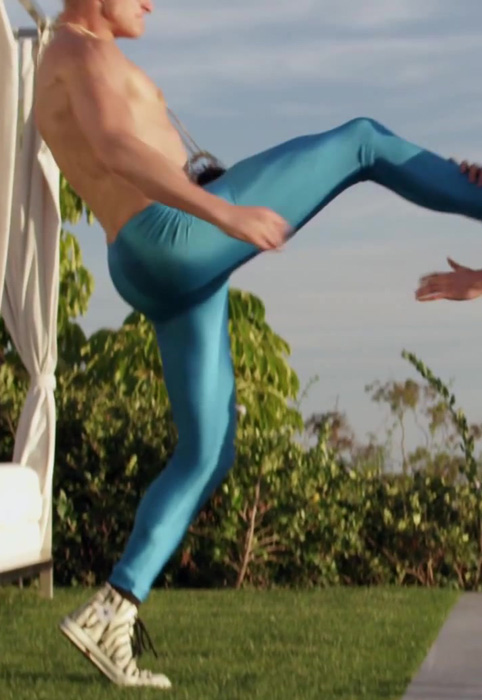 Alexander Ludwig (7).jpg