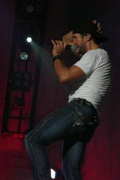 Luke Bryan (18).jpg