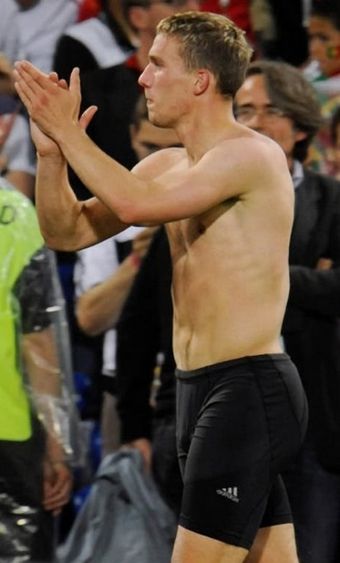 Lukas Podolski (8).jpg