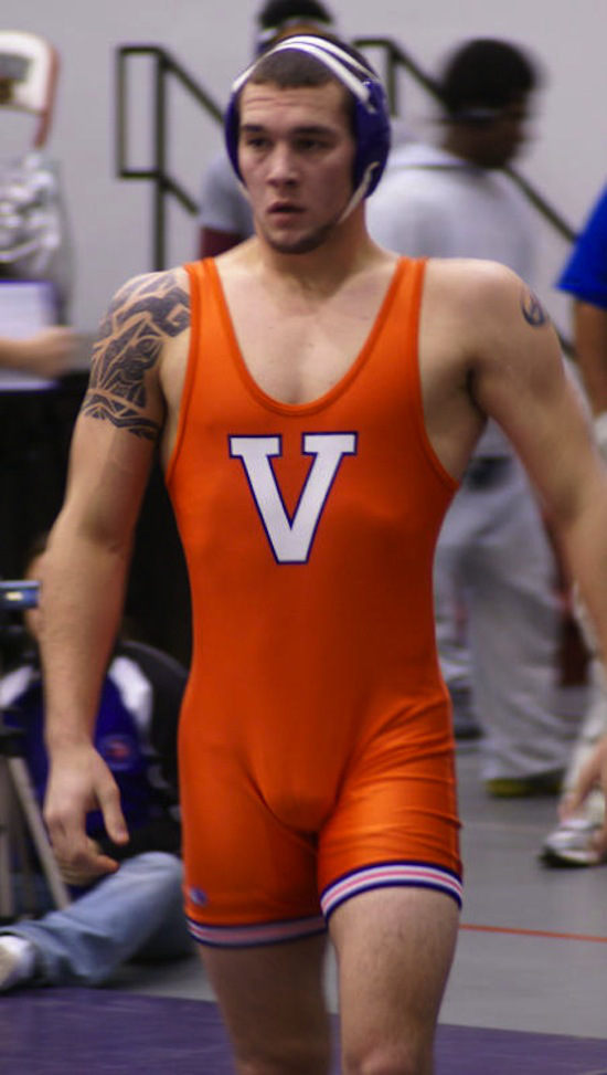 Hot-Wrestler-Bulge-8.jpg