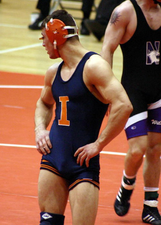 Hot-Wrestler-Bulge-7.jpg