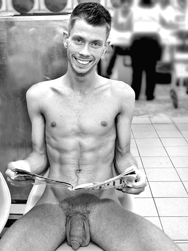 Laundry reading naked (R) - k.jpg