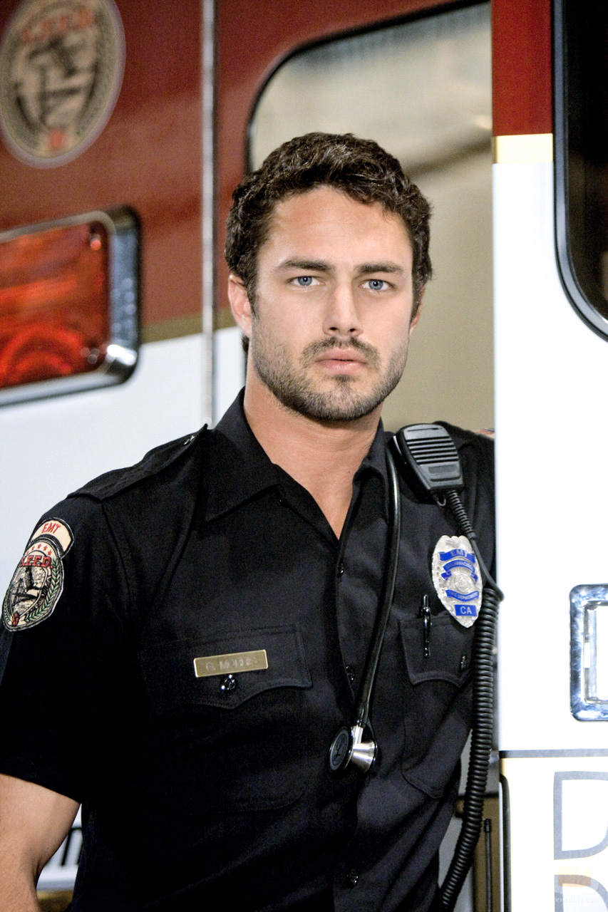 Taylor Kinney 002.jpg