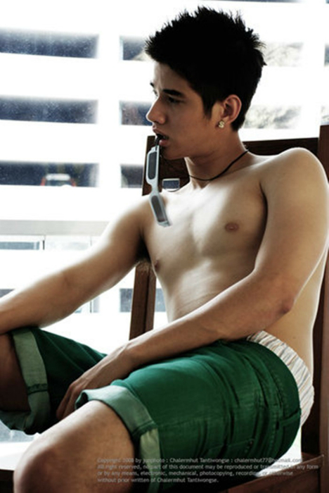 Mario Shirtless_2.jpg